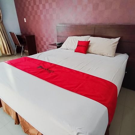 מלון Sunggal Reddoorz Syariah Near Lotte Grosir Medan מראה חיצוני תמונה