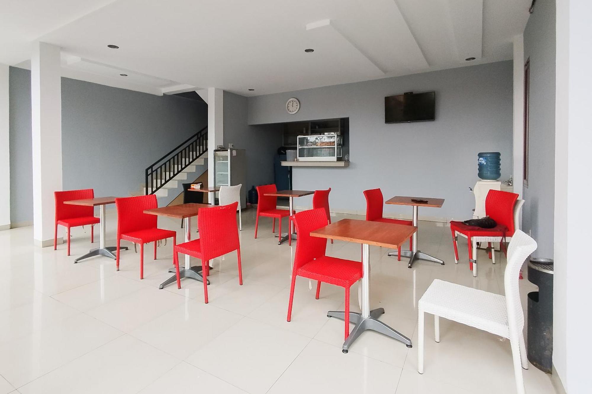 מלון Sunggal Reddoorz Syariah Near Lotte Grosir Medan מראה חיצוני תמונה