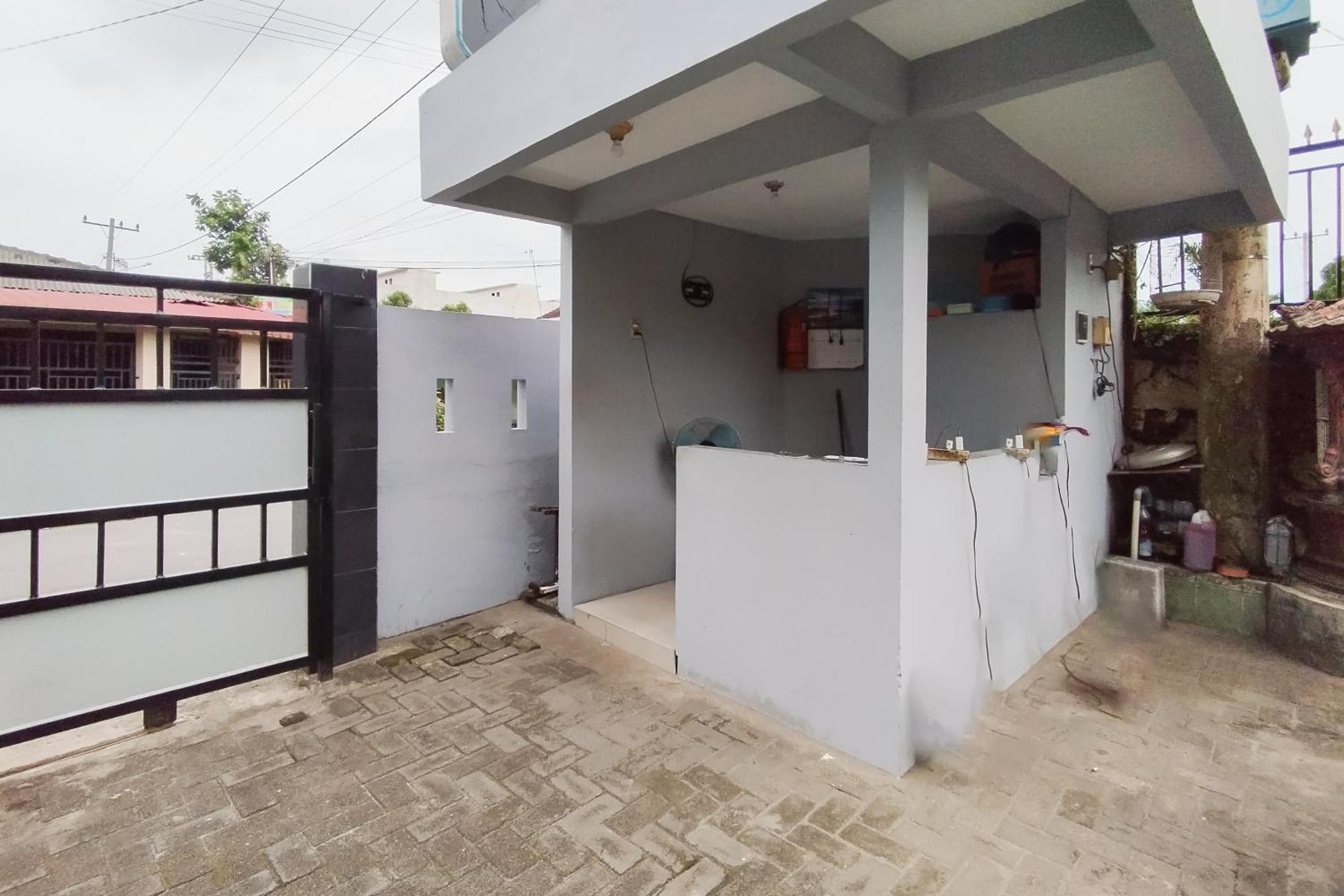 מלון Sunggal Reddoorz Syariah Near Lotte Grosir Medan מראה חיצוני תמונה
